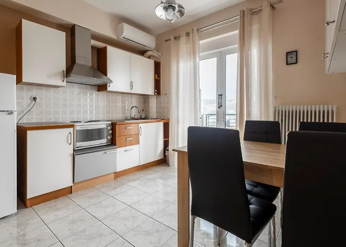 Estia Central Apt. With Parking
